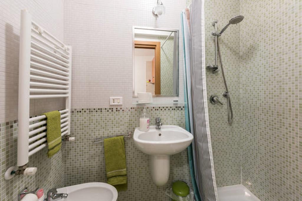 Al Cortile Apartment Бари Екстериор снимка