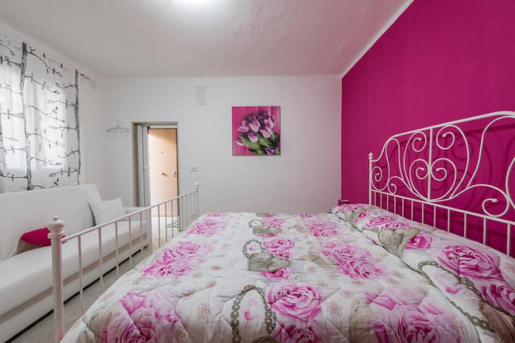 Al Cortile Apartment Бари Екстериор снимка