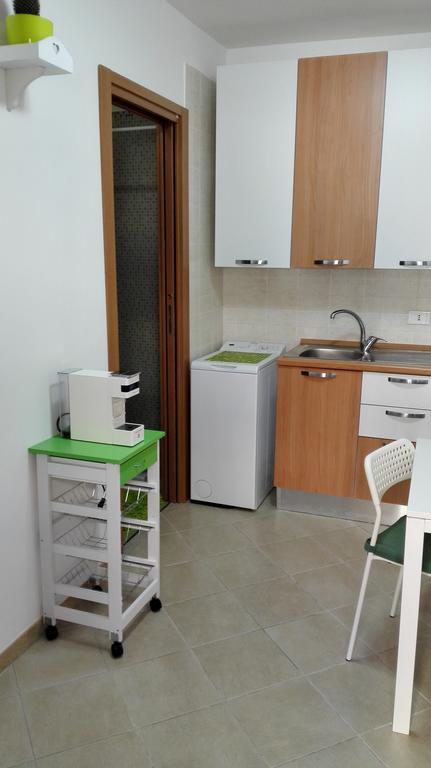 Al Cortile Apartment Бари Екстериор снимка